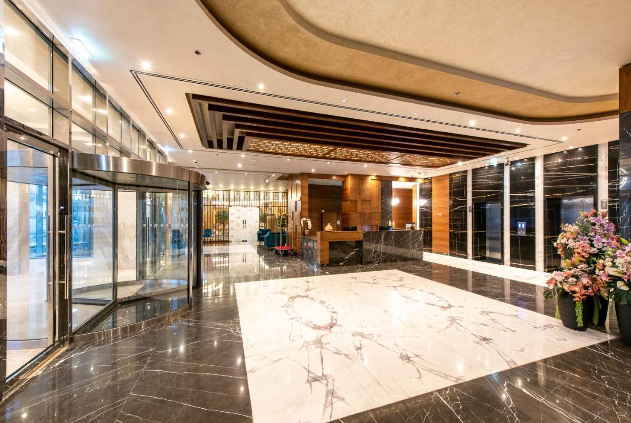 Luxe Grand Hotel Apartments Sharjah Eksteriør billede Lobby